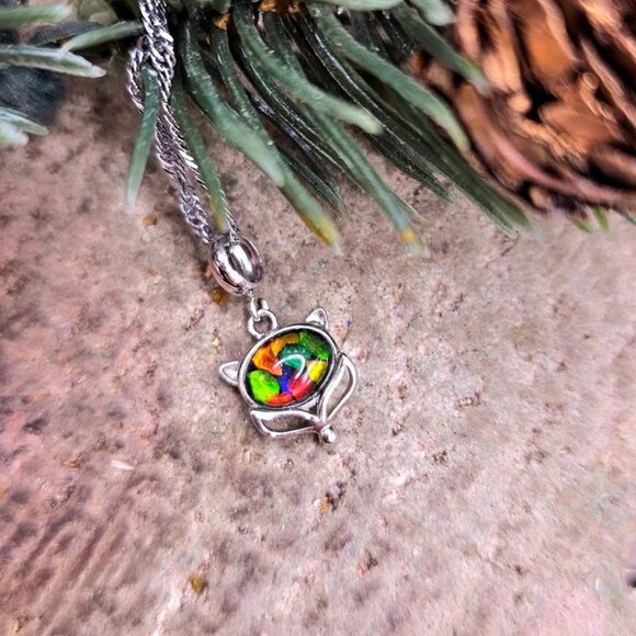 Nature Rainbow Ammolite Inlay 925 Fox Pendant Necklace - Picture 4 of 11